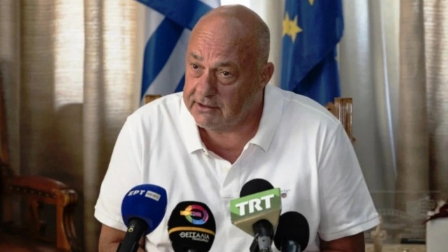 Μπέος για Τέμπη: Να σβηστούν τα ονόματα από το Σύνταγμα - Ζητά παρέμβαση Μητσοτάκη