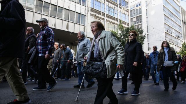 3.600 ένσημα: Πότε απαιτούνται για συνταξιοδοτικό δικαίωμα με πλασματικά έτη