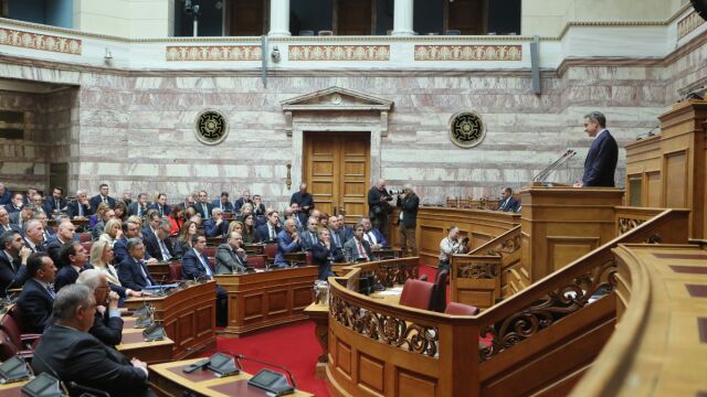 Κυριάκος Μητσοτάκης: Σήμερα από την ΚΟ της ΝΔ το σήμα για το νέο Σύνταγμα - Οι 6 μεγάλες αλλαγές που φέρνει, από την ευθύνη υπουργών έως τη Δικαιοσύνη, και οι γαλάζιες ενστάσεις