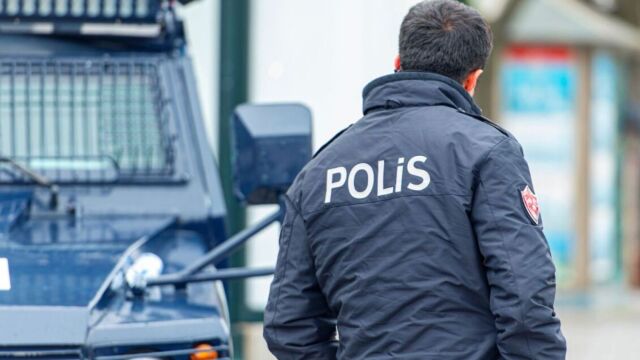 Φρίκη στην Κωνσταντινούπολη: Άνδρας πυροβόλησε τη γυναίκα του και τον σκότωσε η πεθερά του, καρφώνοντάς του μαχαίρι στο στήθος