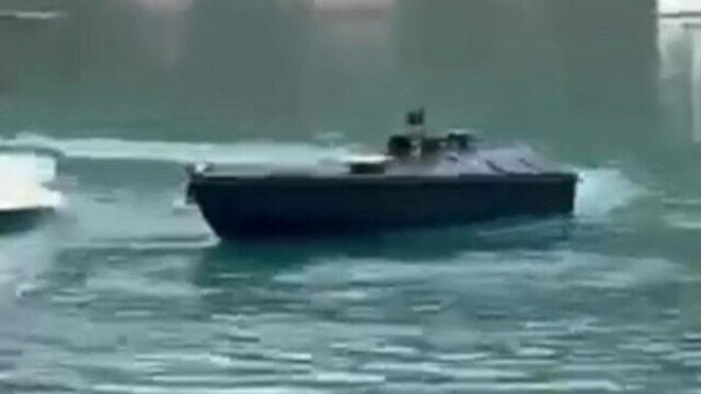Λευκάδα: Πληροφορίες για μεγάλη ποσότητα εκρηκτικών στο πλωτό drone - Τα σενάρια που εξετάζουν οι Αρχές (Βίντεο)