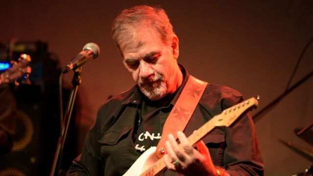 Ο Δημήτρης Σταρόβας δημιούργησε τους Starovas Band και παρουσιάζει το Project 