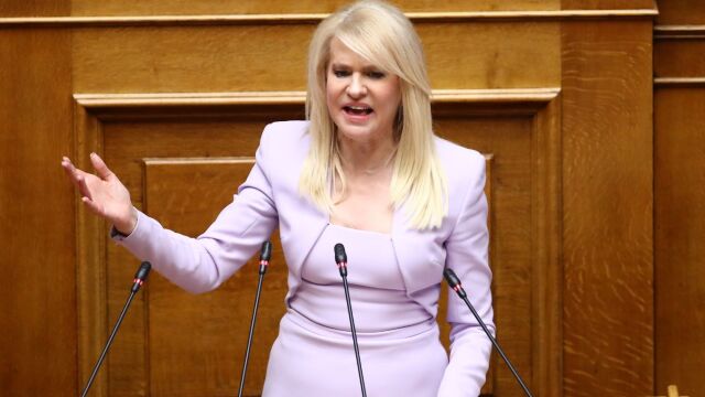 Το ΠΑΣΟΚ που δεν θα χάσει το τεράστιο πολιτικό μέγεθος της Τζάκρη και η ψύχωση Ανδρουλάκη με την έδρα της Α’ Θεσσαλονίκης