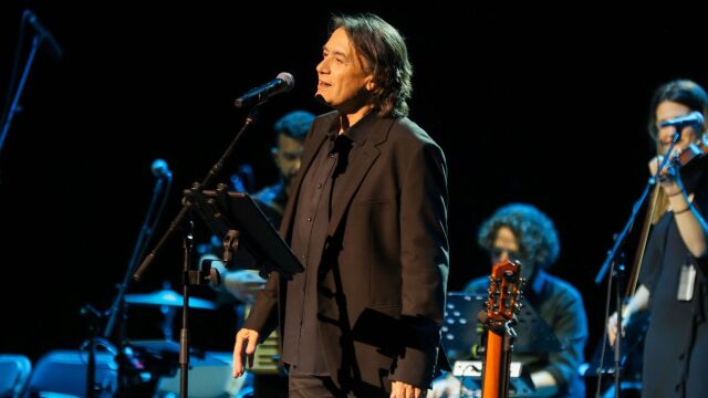 Γιάννης Κότσιρας: Ο Σταύρος Ξαρχάκος ήταν παιδικός ήρωάς μου, τον λατρεύαμε μαζί με τη μητέρα μου