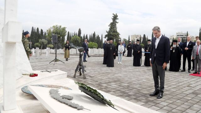 Κυριάκος Μητσοτάκης: Επίσκεψη στα Συμμαχικά Κοιμητήρια του Ζέιτενλικ στη Θεσσαλονίκη (Εικόνες)