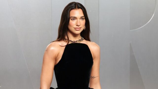 Dua Lipa: Ζητά 15 εκατομμύρια δολάρια από τη Samsung για παράνομη χρήση φωτογραφίας της (Εικόνες)