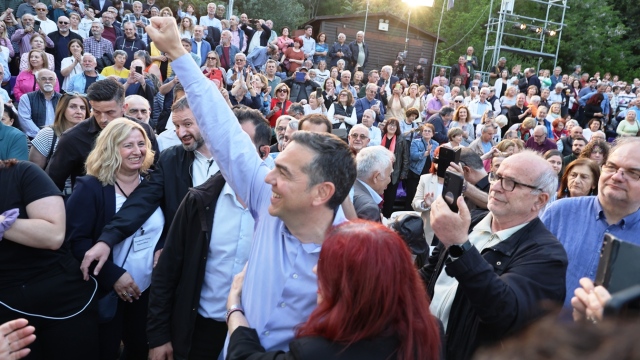 Ο Τσίπρας προανήγγειλε για τον Ιούνιο το νέο κόμμα - Ποιοι έδωσαν το παρών στην ομιλία του στο Χαλάνδρι (Εικόνες & Βίντεο)