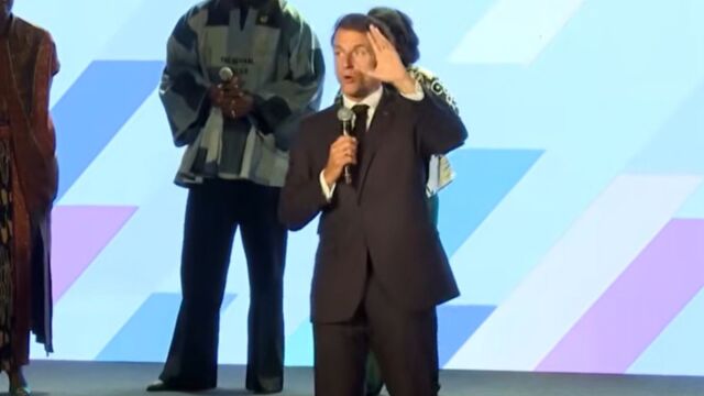 Εκνευρίστηκε ο Μακρόν στο Ναϊρόμπι - 