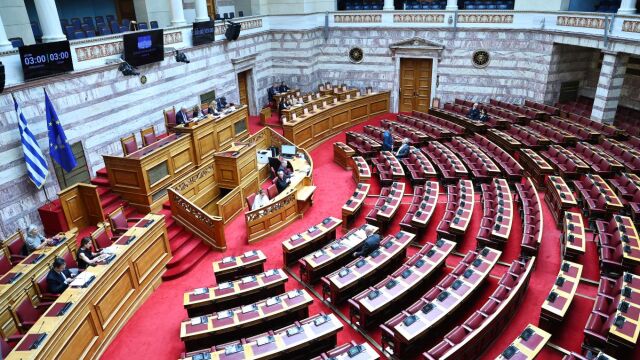 Σε δημόσια διαβούλευση το νέο θεσμικό πλαίσιο για την εφαρμογή του Ευρωπαϊκού Συμφώνου για τη Μετανάστευση και το Άσυλο