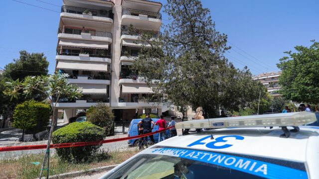 Τραγωδία στην Ηλιούπολη: Τα δύο κορίτσια ζήτησαν τα κλειδιά της ταράτσας και ύστερα πήδηξαν - Τι λέει αυτόπτης μάρτυρας στο parapolitika.gr (Βίντεο)