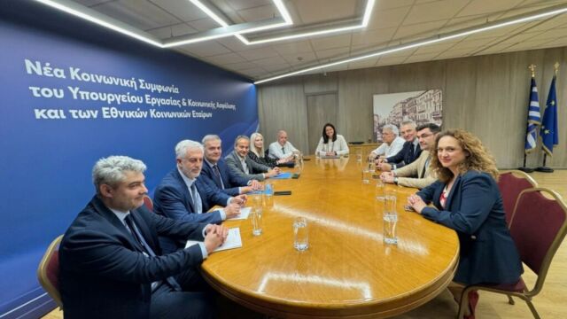 Κεραμέως: Πάνω από 50 προτάσεις σχετικά με το νέο νομοσχέδιο περί ισότητας και διαφάνειας αμοιβών - Τι προβλέπει