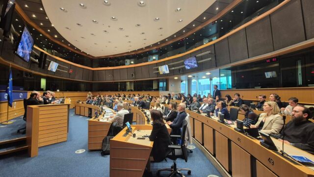 Ευρωπαϊκό Κοινοβούλιο: Εκδήλωση για τη Νέα Ευρωπαϊκή Στρατηγική για τη Διαχείριση του Ασύλου και της Μετανάστευσης με πρωτοβουλία Μπελέρη και Χατζηπαντέλα (Εικόνες)