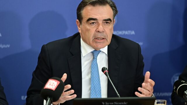 Μαργαρίτης Σχοινάς: Ανακοίνωσε νέο πρόγραμμα 16 εκατομμυρίων ευρώ για την αλιεία από την Ιχθυόσκαλα Κερατσινίου