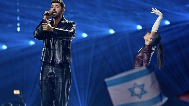 Eurovision 2026: Ποιος είναι ο εκπρόσωπος του Ισραήλ, Νοάμ Μπετάν, που βγήκε δεύτερος κόντρα σε όλα τα προγνωστικά (Εικόνες  βίντεο)