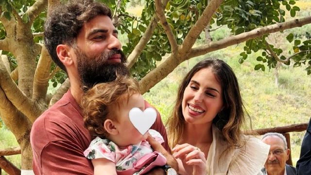 Παυλίνα Βουλγαράκη: Δημοσίευσε φωτογραφίες από τη βάφτιση της κόρης της στην Κρήτη - Την ονόμασαν Ερωφίλη