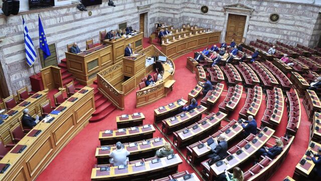 Βουλή: Κατατέθηκε η τροπολογία για την επιτάχυνση της ποινικής διαδικασίας για υποθέσεις βουλευτών - Tι περιλαμβάνει
