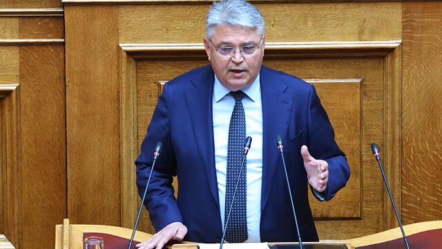 Δημήτρης Νατσιός: Ανοιχτό το ενδεχόμενο συνεργασίας με την Καρυστιανού, ο Σαμαράς δεν νομίζω ότι θα κάνει κόμμα - Όσα είπε στα Παραπολιτικά 90,1 (Ηχητικό)