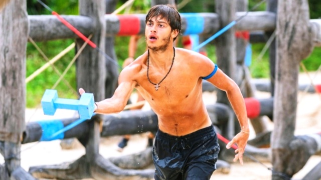 Survivor: Ποιος είναι ο Έλληνας γιατρός που βρίσκεται δίπλα στον Σταύρο Φλώρο μετά τον ακρωτηριασμό (Bίντεο)