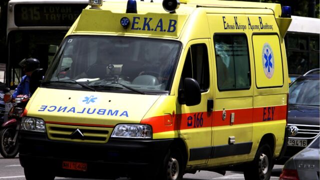 Τροχαίο δυστύχημα στην Αττική Οδό: Νεκρός 60χρονος μοτοσικλετιστής που χτύπησε σε καθρέφτη περιπολικού και έπεσε πάνω σε φορτηγό - Καθυστερήσεις στο ρεύμα προς Ελευσίνα