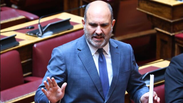 Μαρκόπουλος: 
