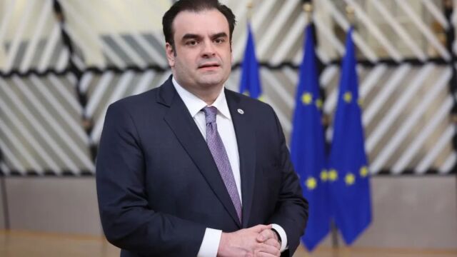 Πιερρακάκης στους Financial Times: Πολλές μεταρρυθμίσεις της Τρόικας ήταν 