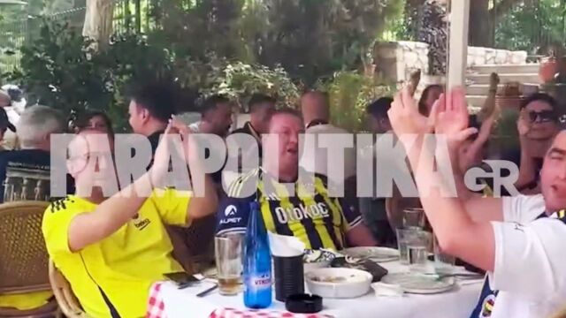 Η κάμερα του parapolitika.gr στο Θησείο: Οπαδοί της Φενερμπαχτσέ κάνουν χαμό πριν το Final Four της Euroleague (Βίντεο)
