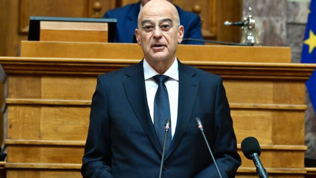 Δένδιας για τα 20 χρόνια από τον θάνατο του Κωνσταντίνου Ηλιάκη: Χρέος στη μνήμη των πιλότων μας που 