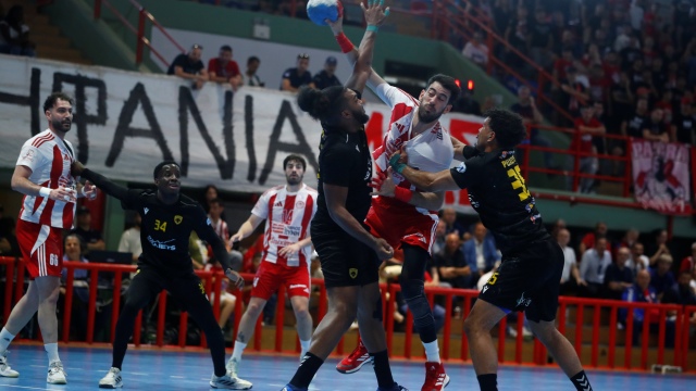 Ολυμπιακός - ΑΕΚ 36-30, Handball Premier: 
