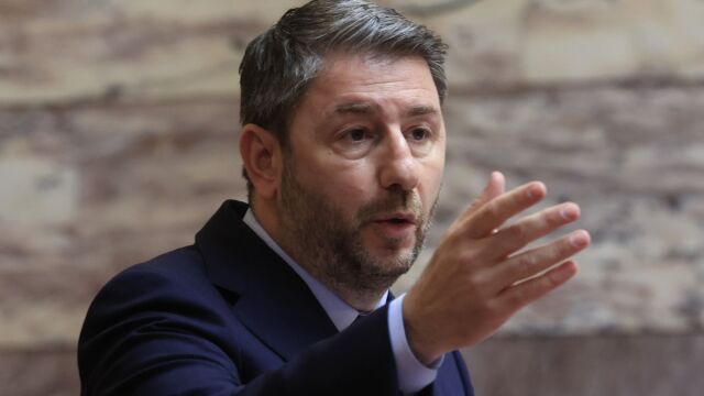 Ποια είναι η δημοσκοπική εταιρεία που αβαντάρει το ΠΑΣΟΚ & οι εκτιμήσεις που δείχνουν Τσίπρα για τη δεύτερη θέση
