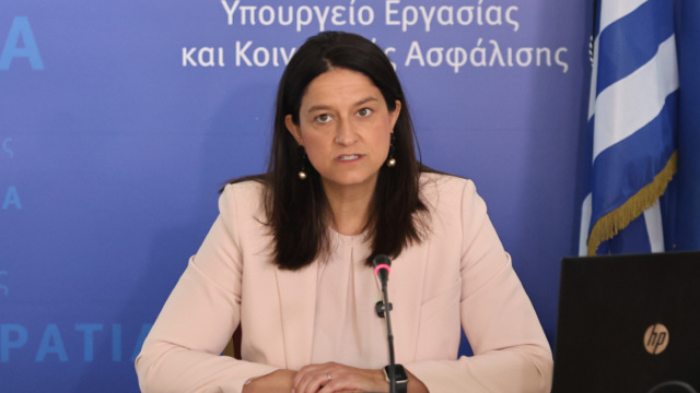 Βαρέα και Ανθυγιεινά: Τι θα προβλέπει η διάταξη για νοσηλευτές και ΕΚΑΒ