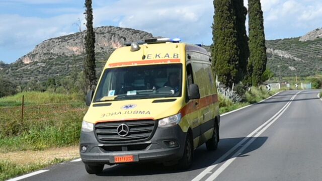 Θανατηφόρο τροχαίο στη Λέσβο: Νεκροί δύο νέοι 16 και 18 ετών μετά από σφοδρή σύγκρουση του δίκυκλού τους σε κολώνα