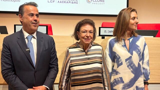 Λίνα Μενδώνη: 