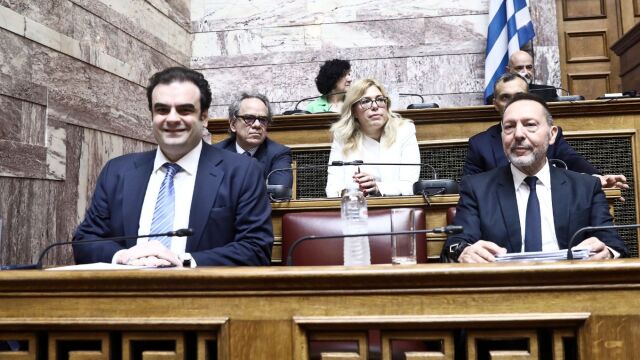 Ο Πιερρακάκης πρότεινε την ανανέωση της θητείας Στουρνάρα στην ΤτΕ: Η Ελλάδα χρειάζεται ανθρώπους με διεθνές κύρος που να μπορούν να εκπροσωπούν τη χώρα με αξιοπιστία