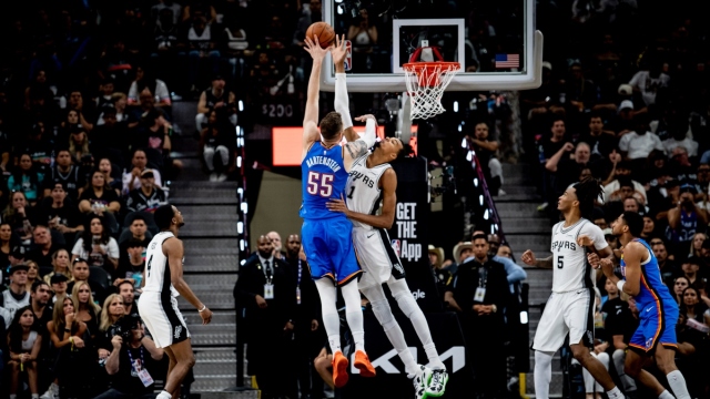 NBA, Δύση: Οι αγριεμένοι Σπερς ισοφάρισαν την σειρά με κυριαρχικό Γουεμπανιάμα (Βίντεο)
