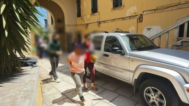 Χανιά: Νέες βαριές κατηγορίες για τη μητέρα της 3χρονης και τον σύντροφό της - Πού επικεντρώνονται οι έρευνες των αρχών για την κακοποίησή της (Βίντεο)