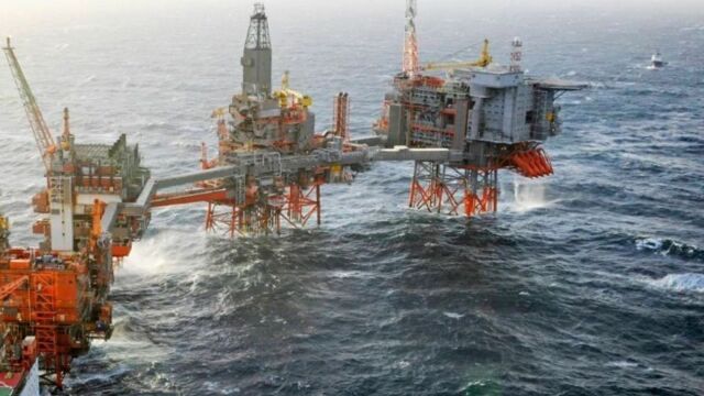 Πετρέλαιο: Yποχωρεί η τιμή του WTI, παρά τα νέα πλήγματα των ΗΠΑ στο Ιράν - Στα 91,33 δολάρια το βαρέλι