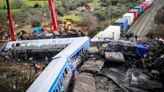 Τέμπη: Συγγενείς θυμάτων στρέφονται κατά Καραμανλή - Παράσταση υποστήριξης της κατηγορίας στον Άρειο Πάγο