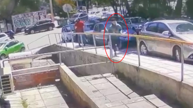 Θεσσαλονίκη: Νόμιζα ότι θα πεθάνω - Χτυπούσε το κεφάλι μου στο πάτωμα - Σοκάρει η 52χρονη για την επίθεση του 25χρονου μέσα στο μαγαζί της (Βίντεο)