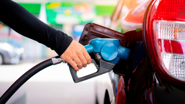 Eπιδότηση στο diesel: Φθηνότερη κατά 30 λεπτά η τιμή, επέκταση του μέτρου με 15 λεπτά και για τον Ιούνιο