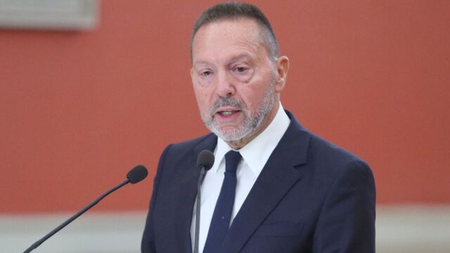 Γιάννης Στουρνάρας: 