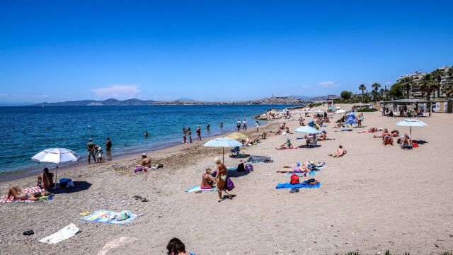 Καιρός: Ποδαρικό με… 34άρια κάνει ο Ιούνιος - Η πρόγνωση για του Αγίου Πνεύματος, πού θα σημειωθούν καταιγίδες (Βίντεο)