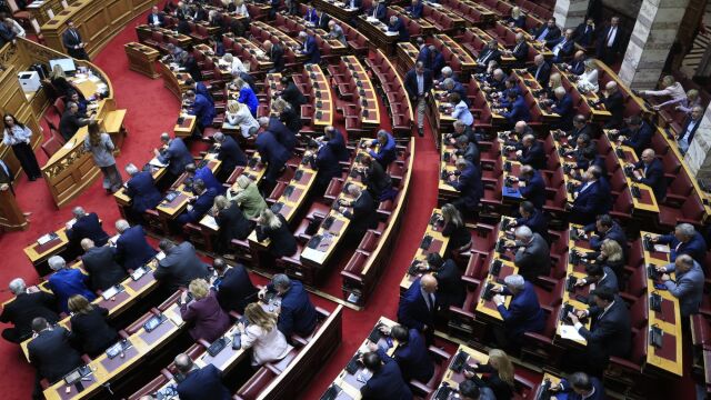 Στη Βουλή σήμερα η πρόταση της ΝΔ για το νέο Σύνταγμα: Από τα ιδιωτικά πανεπιστήμια έως την επιστολική ψήφο - Το κυβερνητικό σχέδιο της Συνταγματικής Αναθεώρησης (Όλες οι προτάσεις)