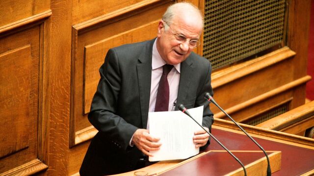 Συγκινεί η σύζυγος του Νάσου Αθανασίου: Πέθανε στα χέρια μου στο σπίτι μας, είχε έναν πολύ δύσκολο καρκίνο, έδωσε αγώνα για 2,5 χρόνια - Πρόλαβα να του πω και να μου πει όσα θέλαμε (Βίντεο)