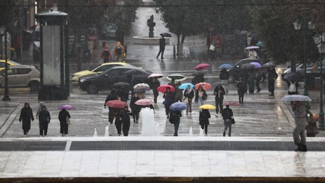 Κλέαρχος Μαρουσάκης: Προειδοποιεί για βροχές και καταιγίδες τις επόμενες ώρες - Ποιες περιοχές θα πληγούν (Βίντεο)