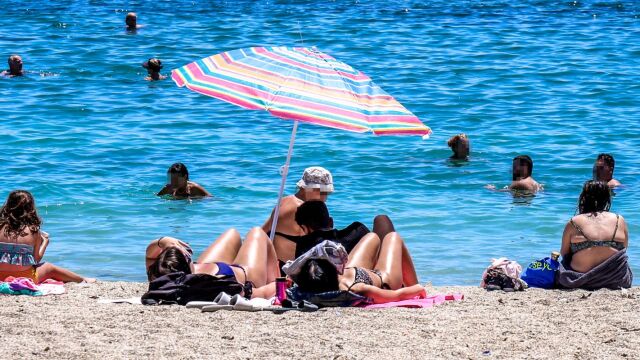 Καιρός: Στα ύψη ο υδράργυρος το Σαββατοκύριακο - Ποιες περιοχές θα βρεθούν στο κόκκινο (Βίντεο)