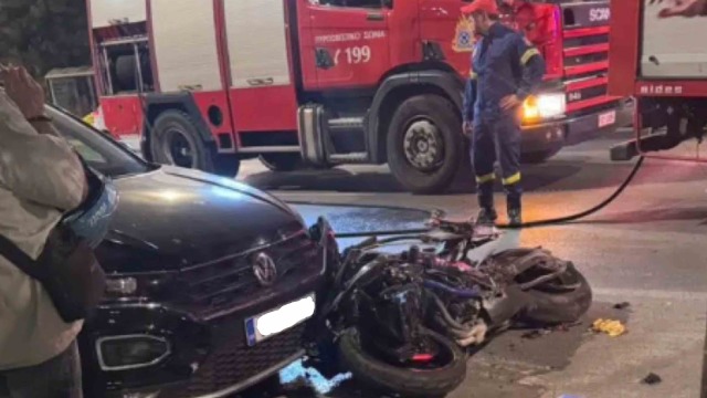 Καλλιθέα: Θανατηφόρο τροχαίο στη Θησέως - Νεκρός οδηγός μοτοσικλέτας, παρασύρθηκε και πεζή