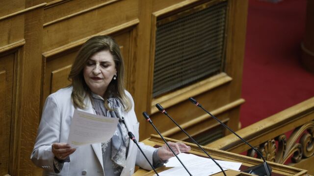 Στα “κάγκελα” η Λιακούλη με τον Χρήστο Κακλαμάνη με φόντο το πόρισμα Τυχεροπούλου