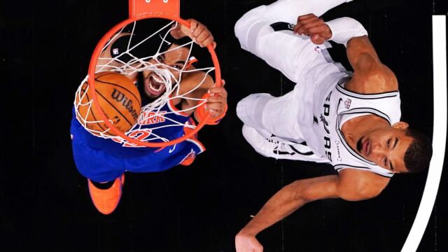 NBA: Ο Γουεμπανιάμα έχασε το νικητήριο buzzer-beater και οι Νικς επιστρέφουν στη Νέα Υόρκη με 2-0 στις... βαλίτσες τους! (Βίντεο)