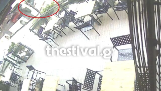 Θεσσαλονίκη: Βίντεο ντοκουμέντο από τη στιγμή που το λεωφορείο παρασύρει την 24χρονη - Η ανακοίνωση των ΚΤΕΛ