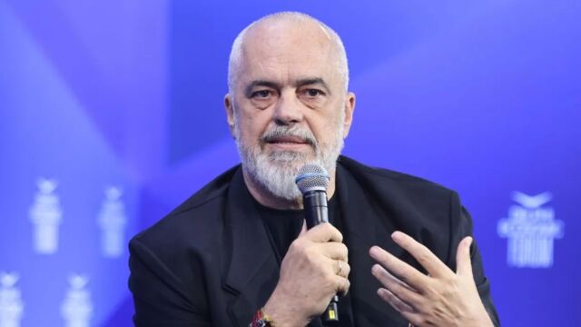 Αμετανόητος ο Ράμα για το θέρετρο του γαμπρού του Τραμπ στην